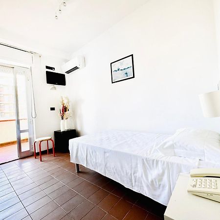 Hotel Blumen Сан-Бенедетто-дель-Тронто Экстерьер фото