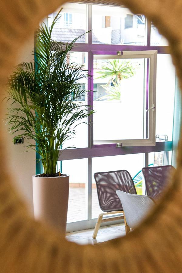 Hotel Blumen Сан-Бенедетто-дель-Тронто Экстерьер фото
