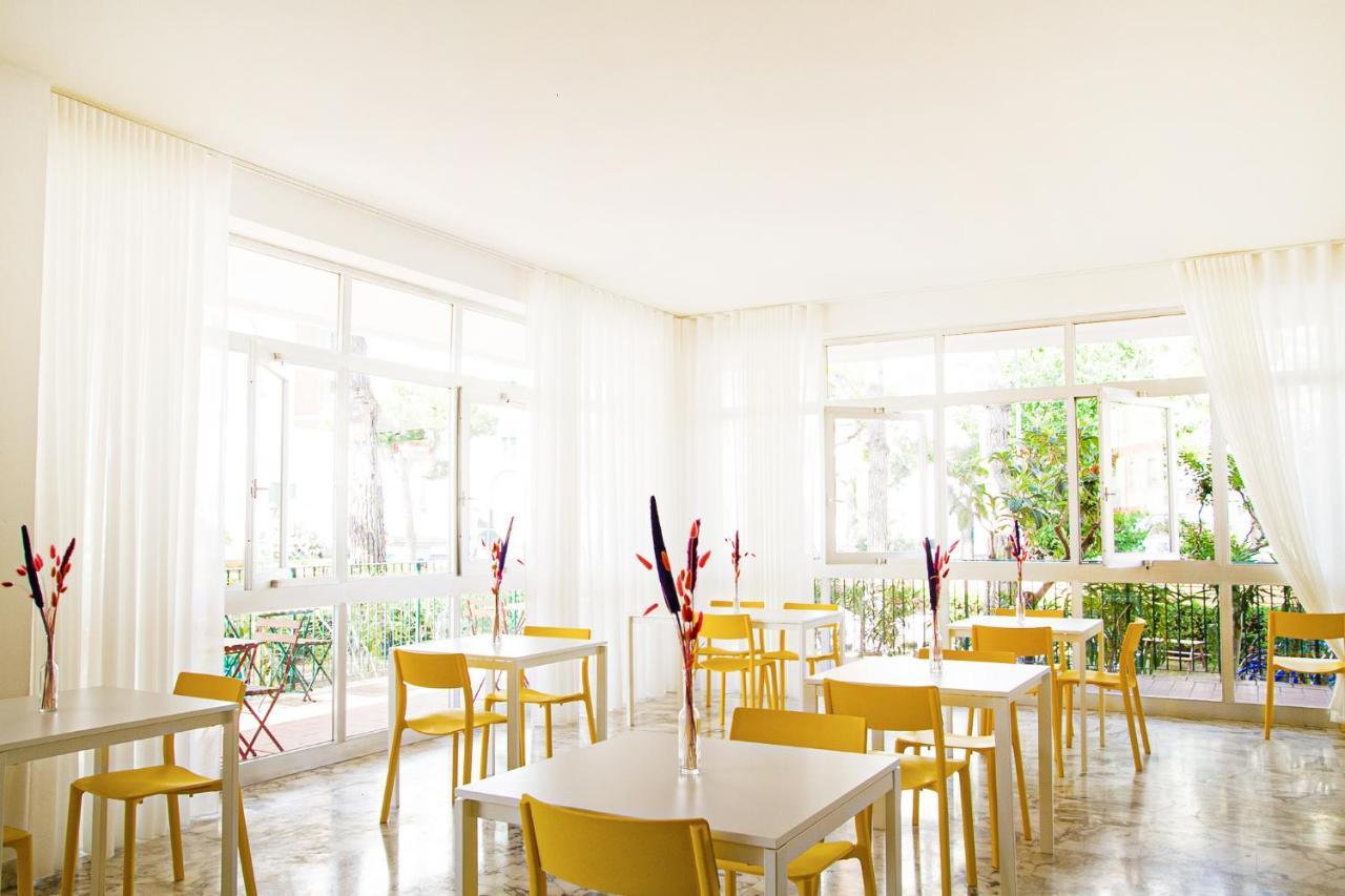 Hotel Blumen Сан-Бенедетто-дель-Тронто Экстерьер фото