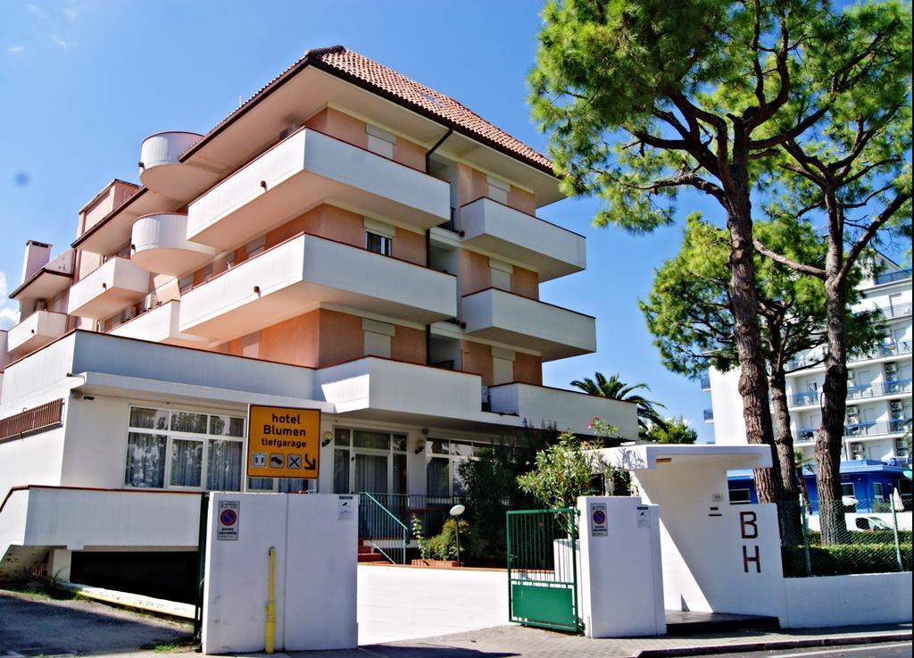 Hotel Blumen Сан-Бенедетто-дель-Тронто Экстерьер фото